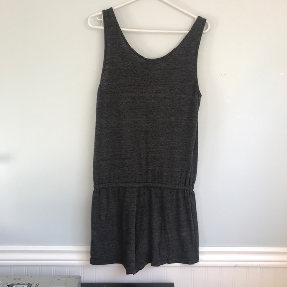 C&C California Romper in Charcoal Grey. Women’s size Small - Picture 4 of 6